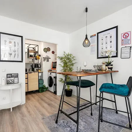 Apartment Urban Jungle *